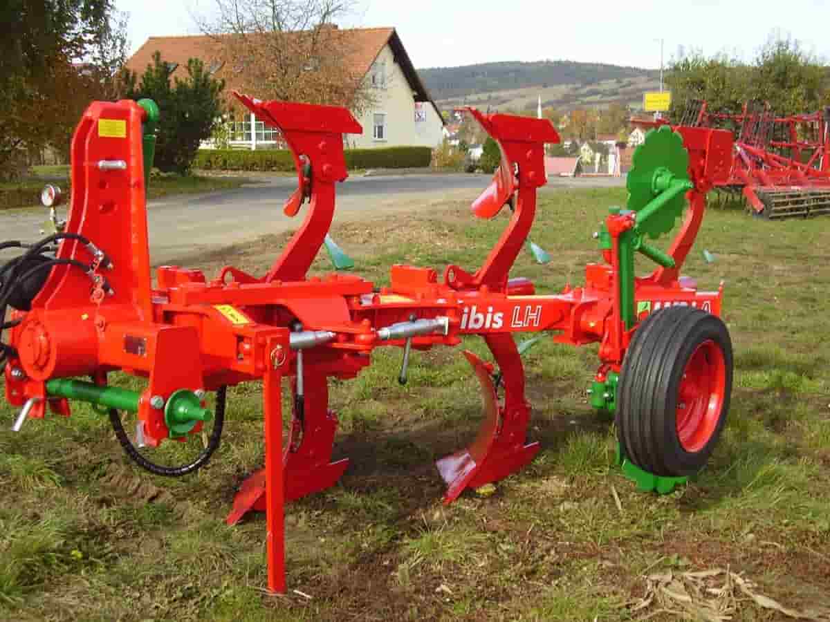 تصویر 1 از گاوآهن رومانی ساختاری هماهنگ با عملکرد مزرعه